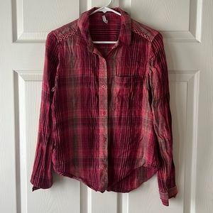 Mudd pink & maroon plaid‎ long sleeve button down with western detail, Sz M